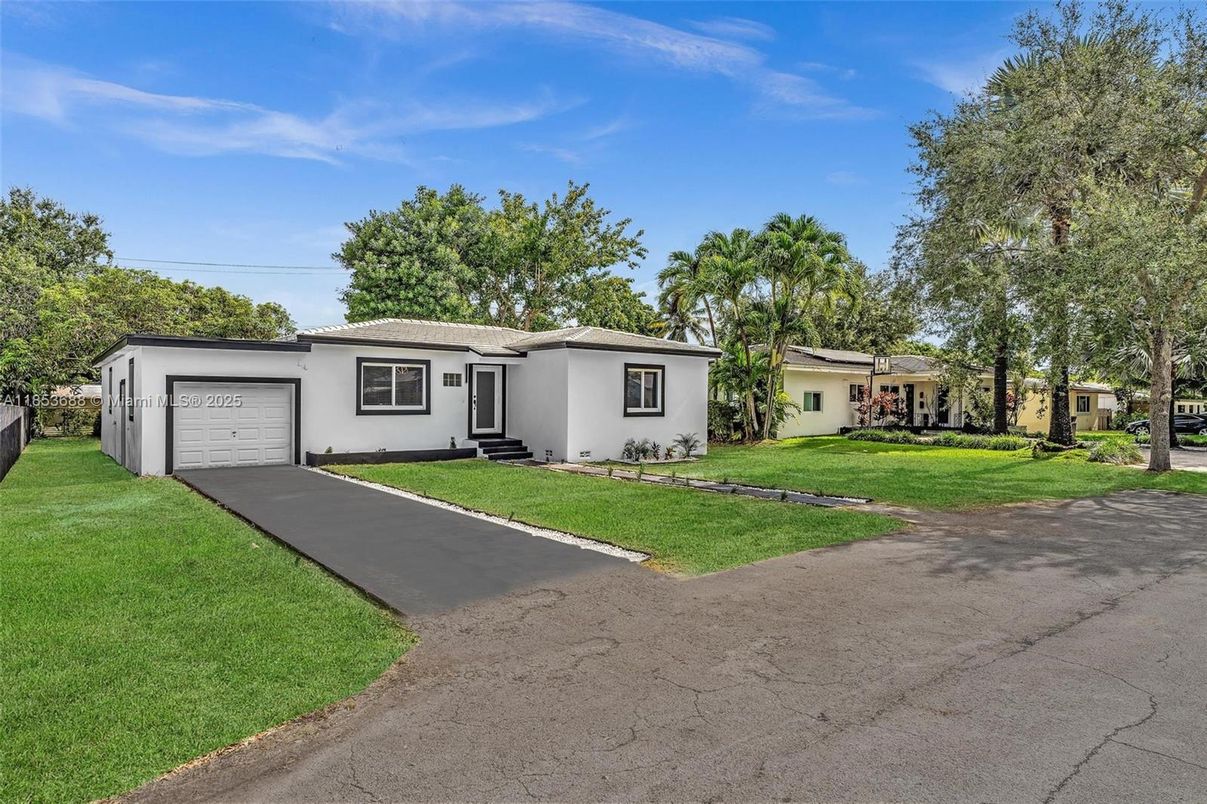Attached, Backyard, Exterior, Facade, Ranch