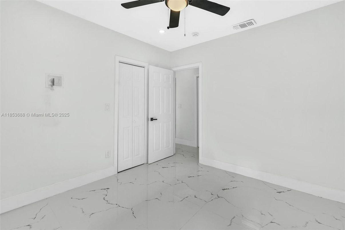 Empty room, Interior, Marble