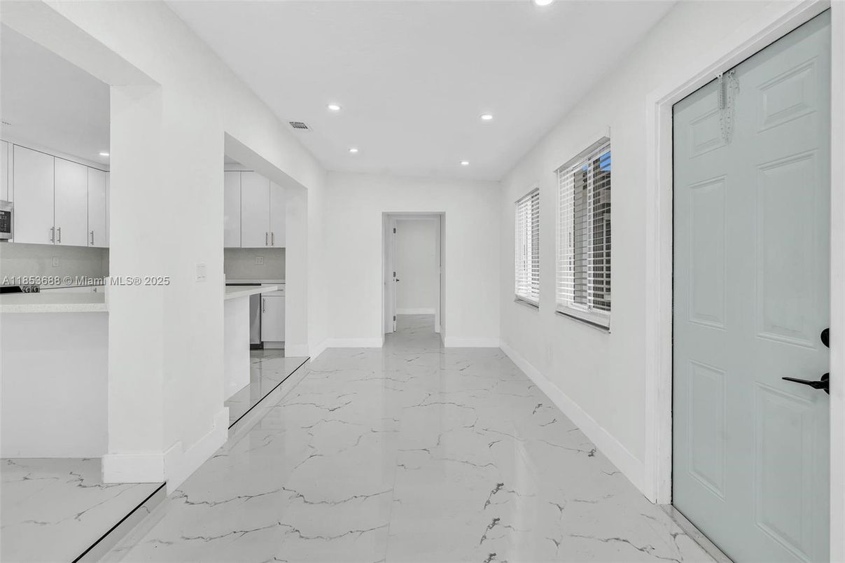 Interior, Kitchen, Marble, Recessed Lighting