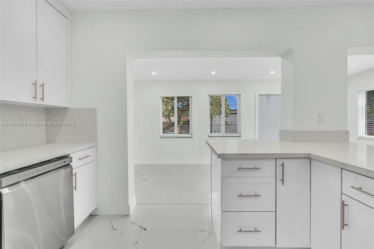 Interior, Kitchen, Marble, Recessed Lighting