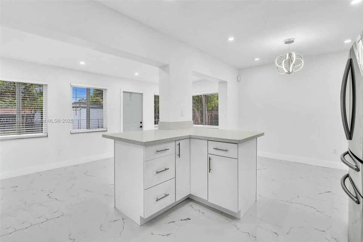 Interior, Kitchen, Marble, Pendant Lights, Recessed Lighting