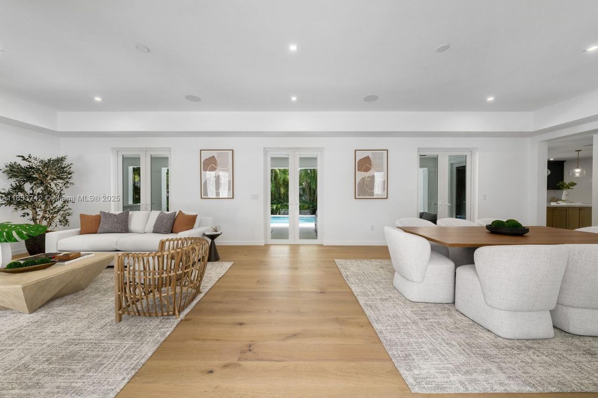 Dining room, Interior, Living room, Recessed Lighting, Wood Texture Flooring