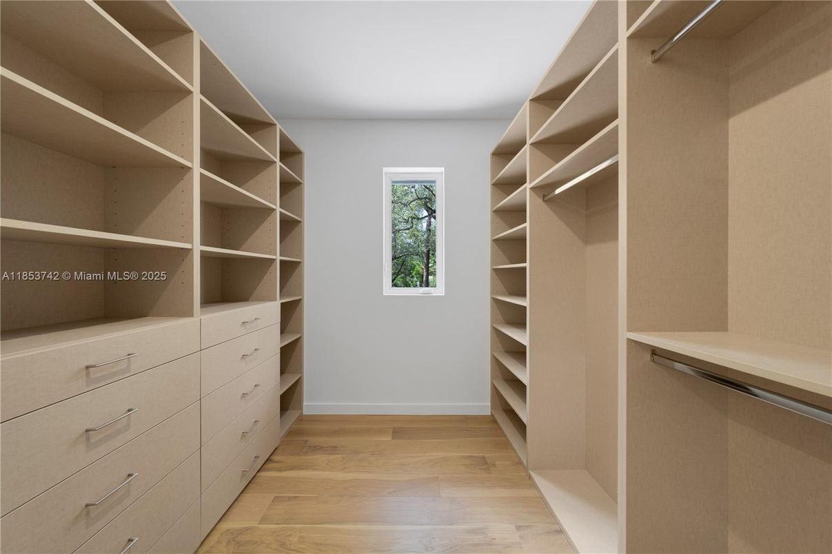 Interior, Walk-in Closets, Wood Texture Flooring