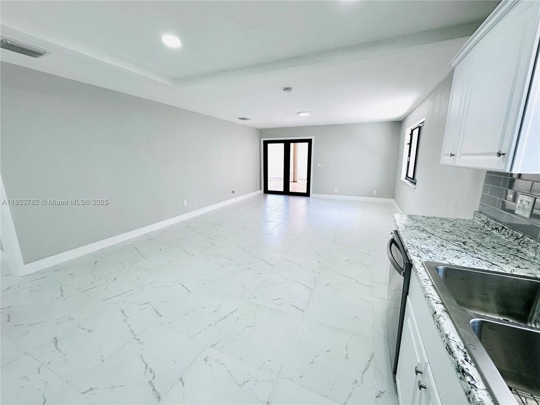 Empty room, Interior, Kitchen, Marble, Recessed Lighting
