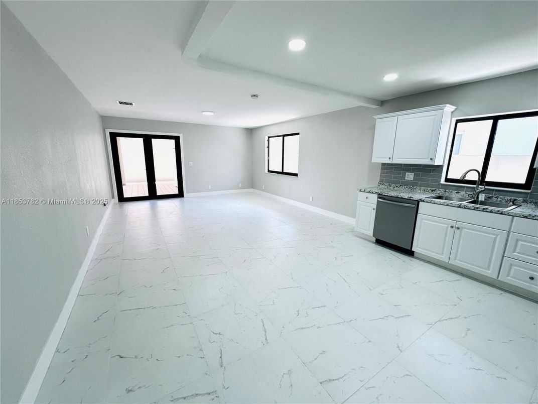 Empty room, Interior, Kitchen, Marble, Recessed Lighting
