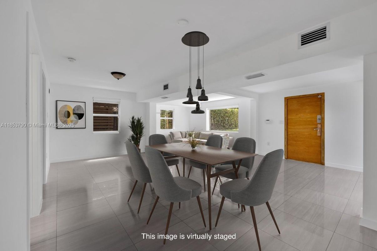Dining room, Interior, Pendant Lights