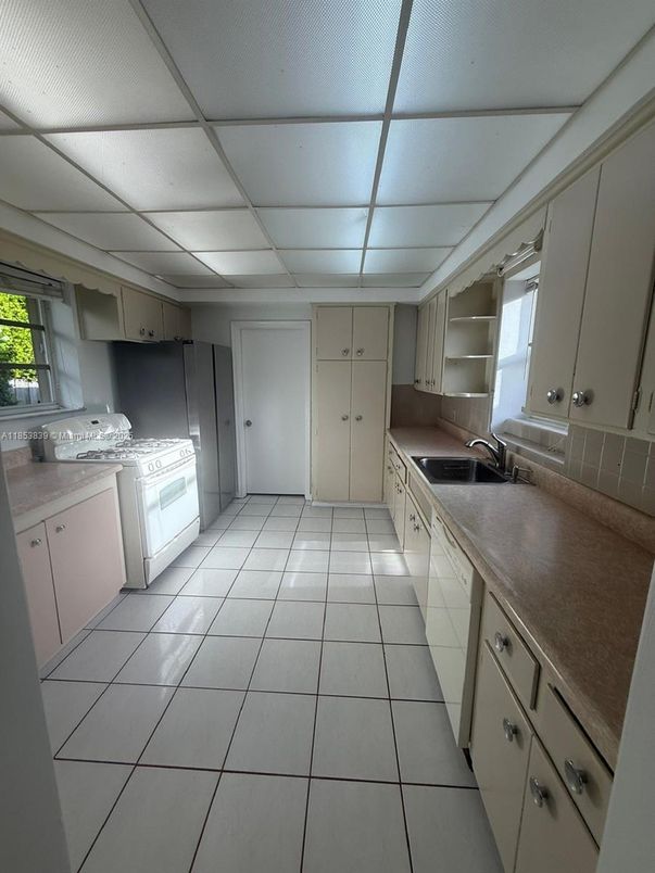 Interior, Kitchen
