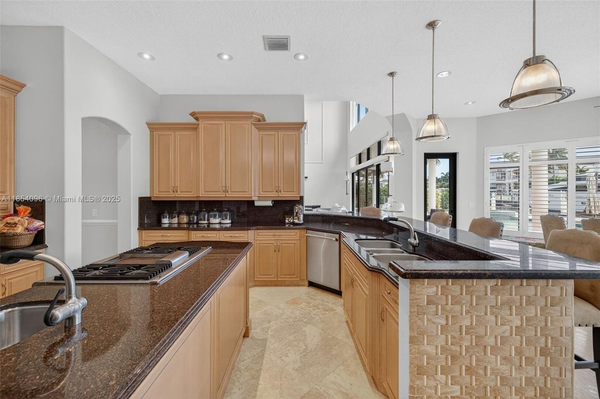 Interior, Kitchen, Pendant Lights, Recessed Lighting, Stainless Steel Appliances