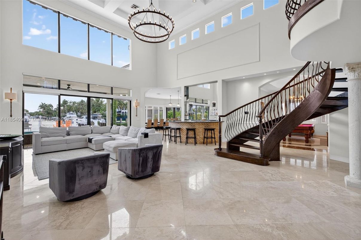 Interior, Living room, Pendant Lights, Recessed Lighting