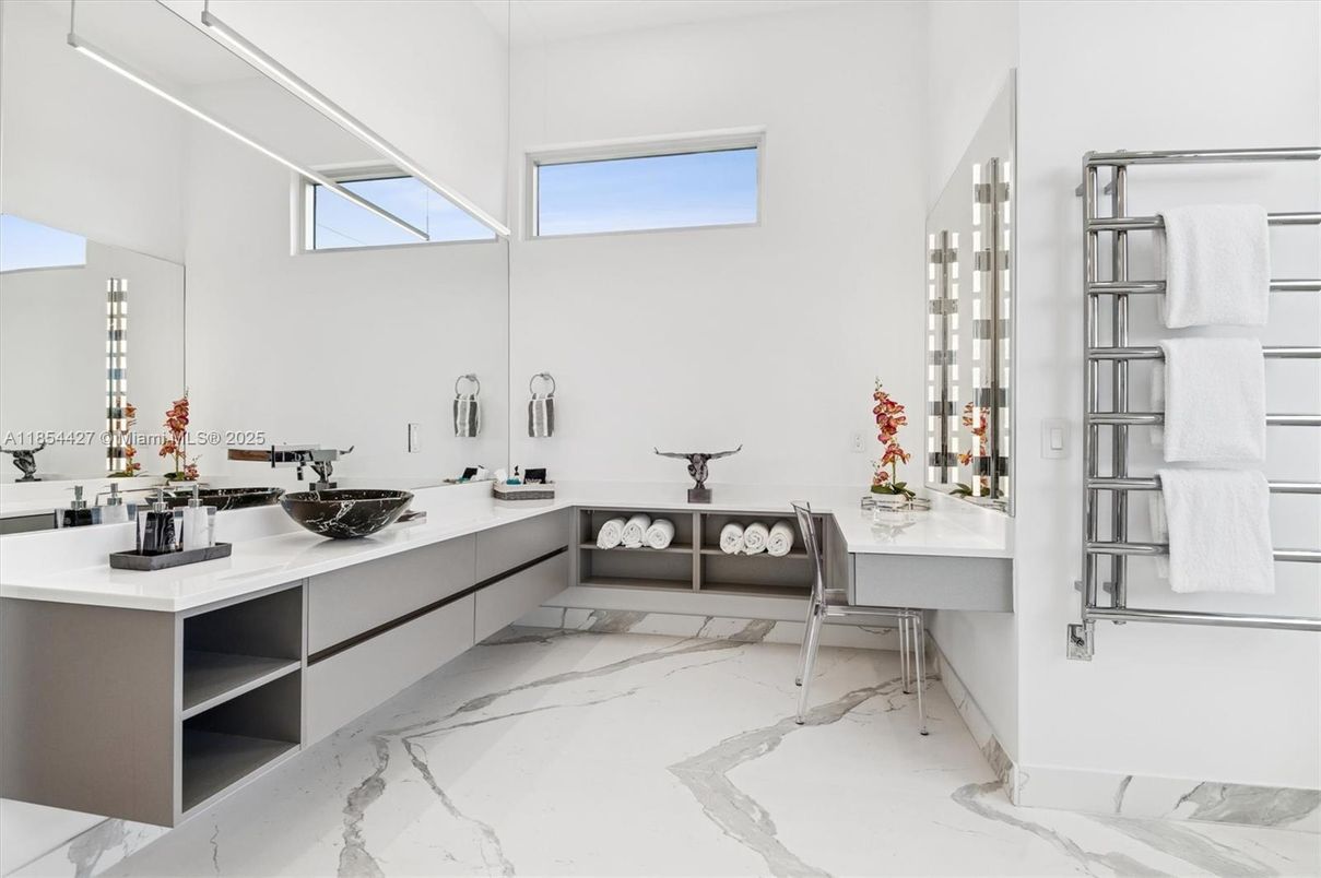 Bathroom, Dual Sink Vanities, Interior, Marble