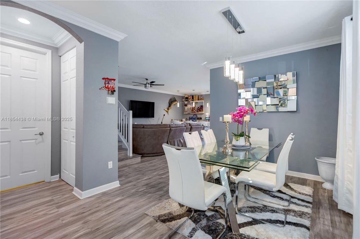 Dining room, Interior, Living room, Pendant Lights, Recessed Lighting, Wood Texture Flooring