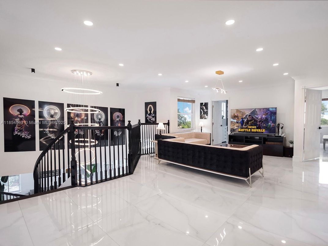 Interior, Living room, Marble, Pendant Lights, Recessed Lighting