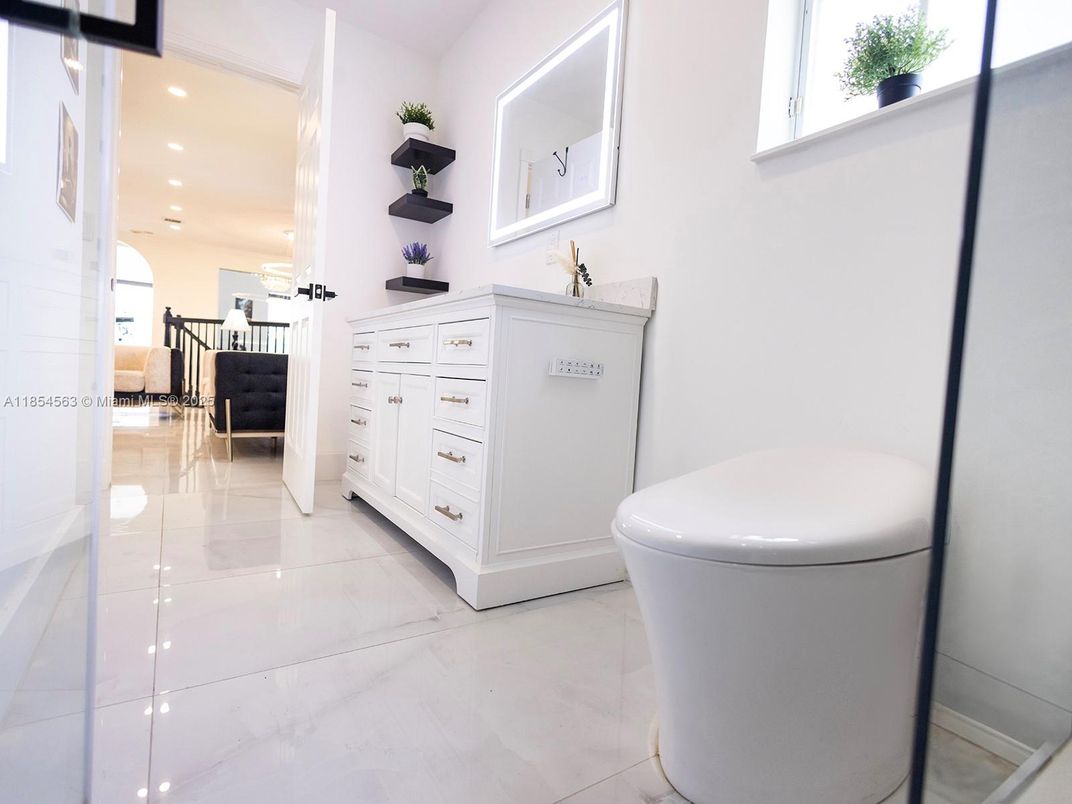 Bathroom, Free Standing Baths, Interior, Marble, Recessed Lighting