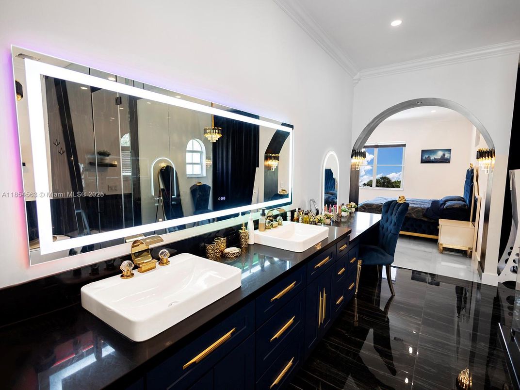 Bathroom, Dual Sink Vanities, Interior, Marble, Pendant Lights, Recessed Lighting