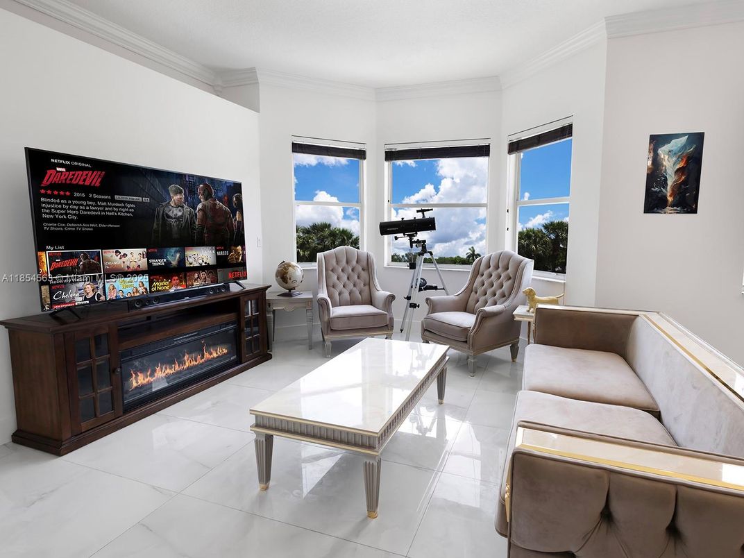 Fireplace, Interior, Living room