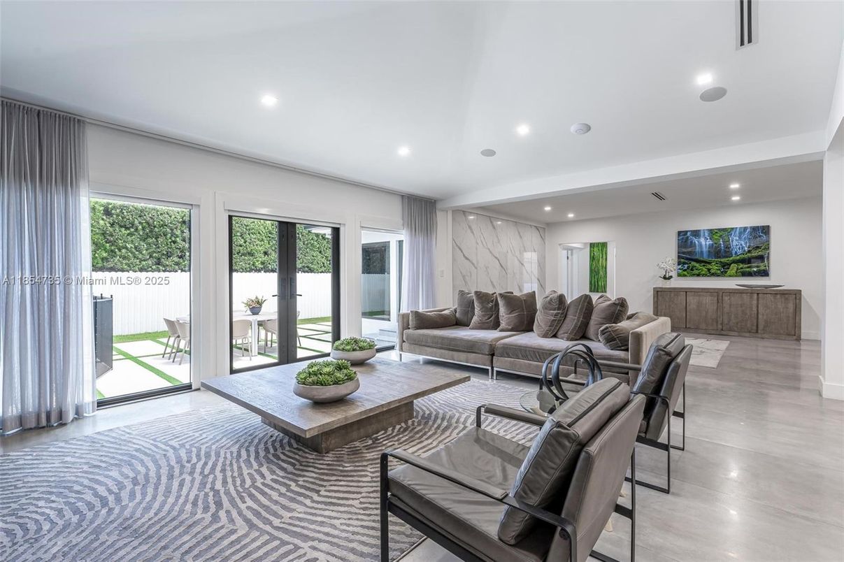 Interior, Living room, Marble Walls, Recessed Lighting