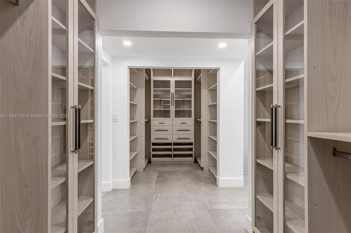 Interior, Recessed Lighting, Walk-in Closets