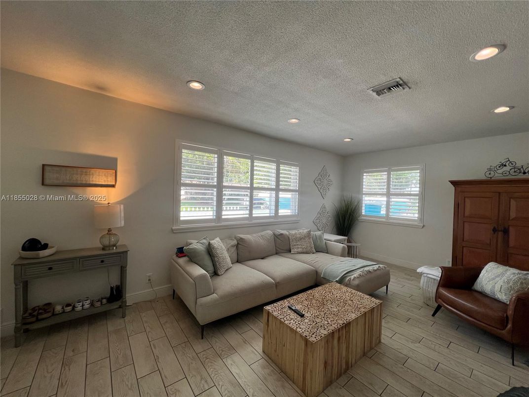 Interior, Living room, Recessed Lighting, Wood Texture Flooring