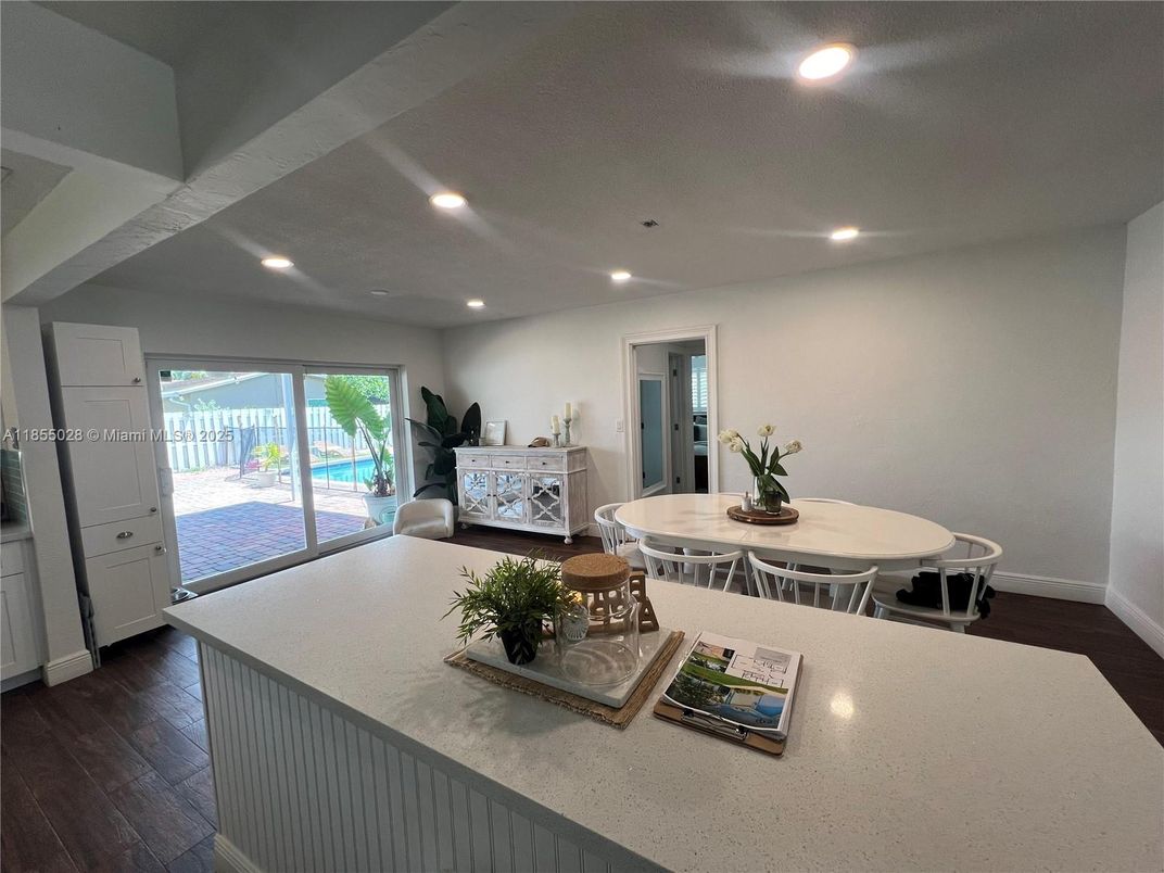 Dining room, Interior, Kitchen, Recessed Lighting, Wood Texture Flooring
