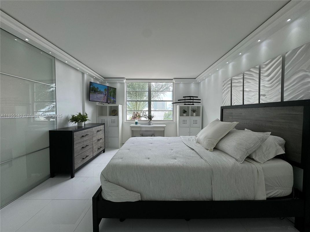 Bedroom, Interior, Recessed Lighting