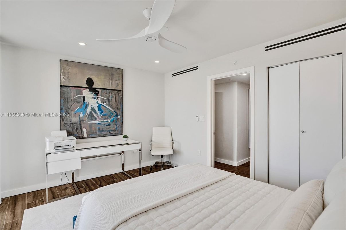 Bedroom, Home Office, Interior, Recessed Lighting, Wood Texture Flooring