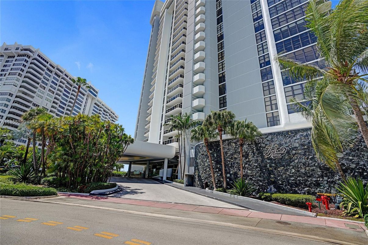 Exterior, Facade, Condo Building
