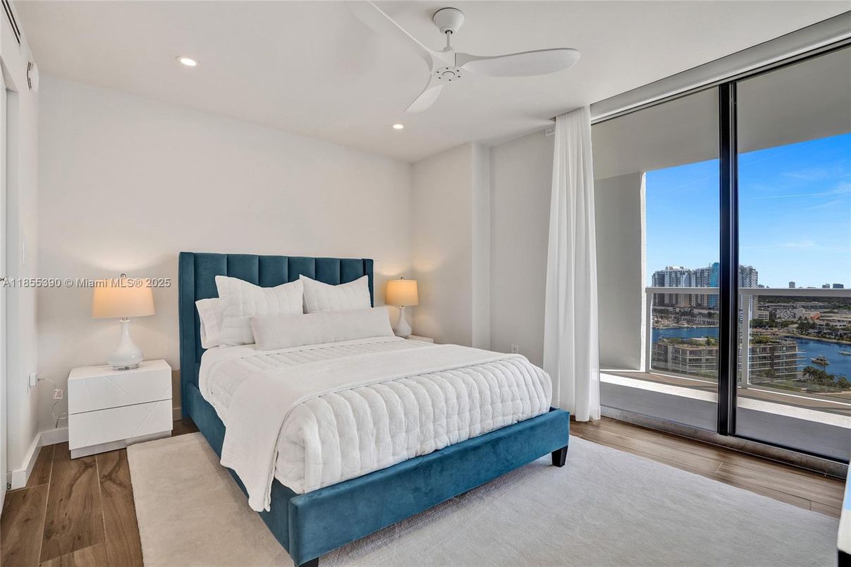 Bedroom, Interior, Recessed Lighting, Water, Wood Texture Flooring