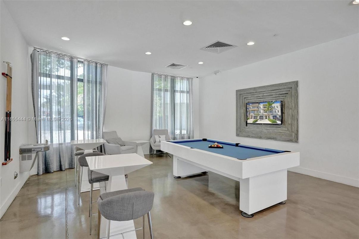 Billiard Table, Game Room, Interior, Recessed Lighting