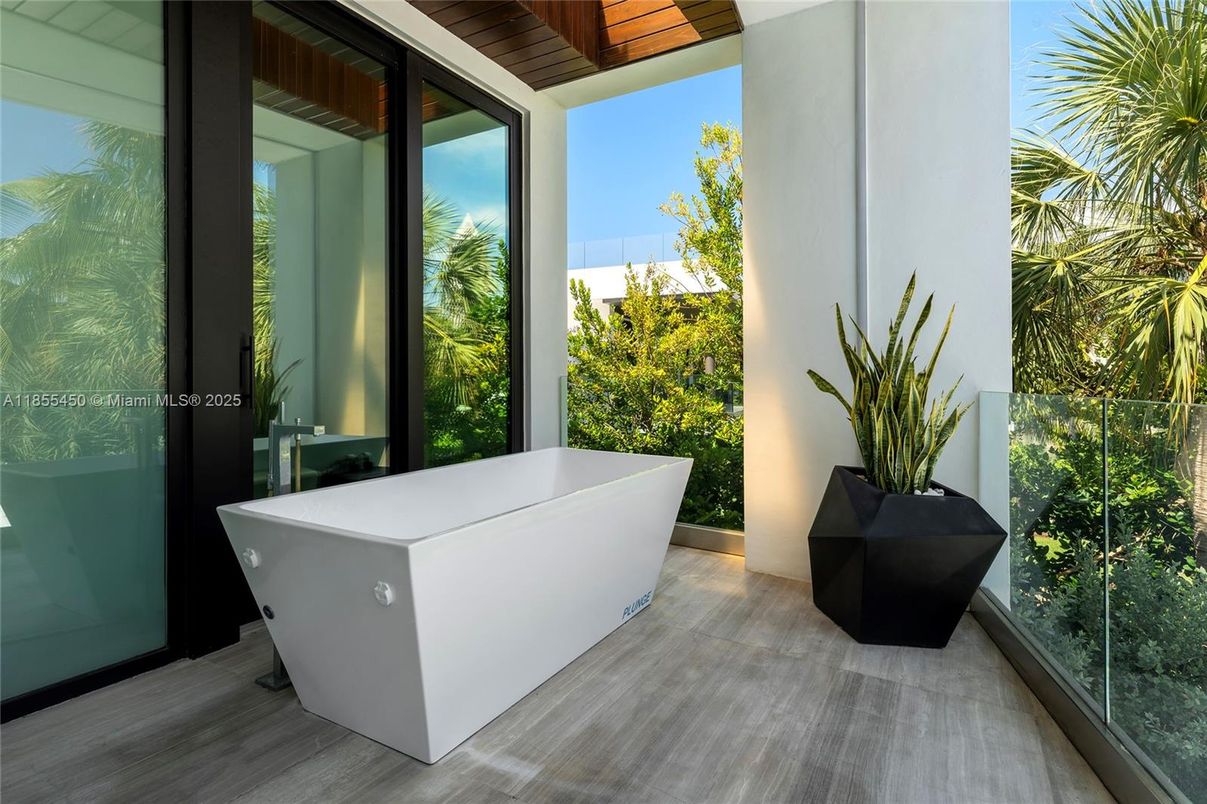 Bathroom, Free Standing Baths, Interior, Wooden Ceilings