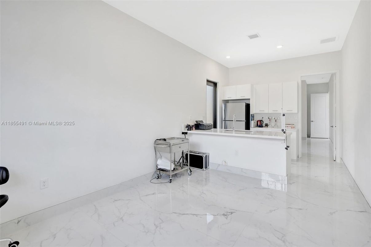 Interior, Kitchen, Marble, Recessed Lighting