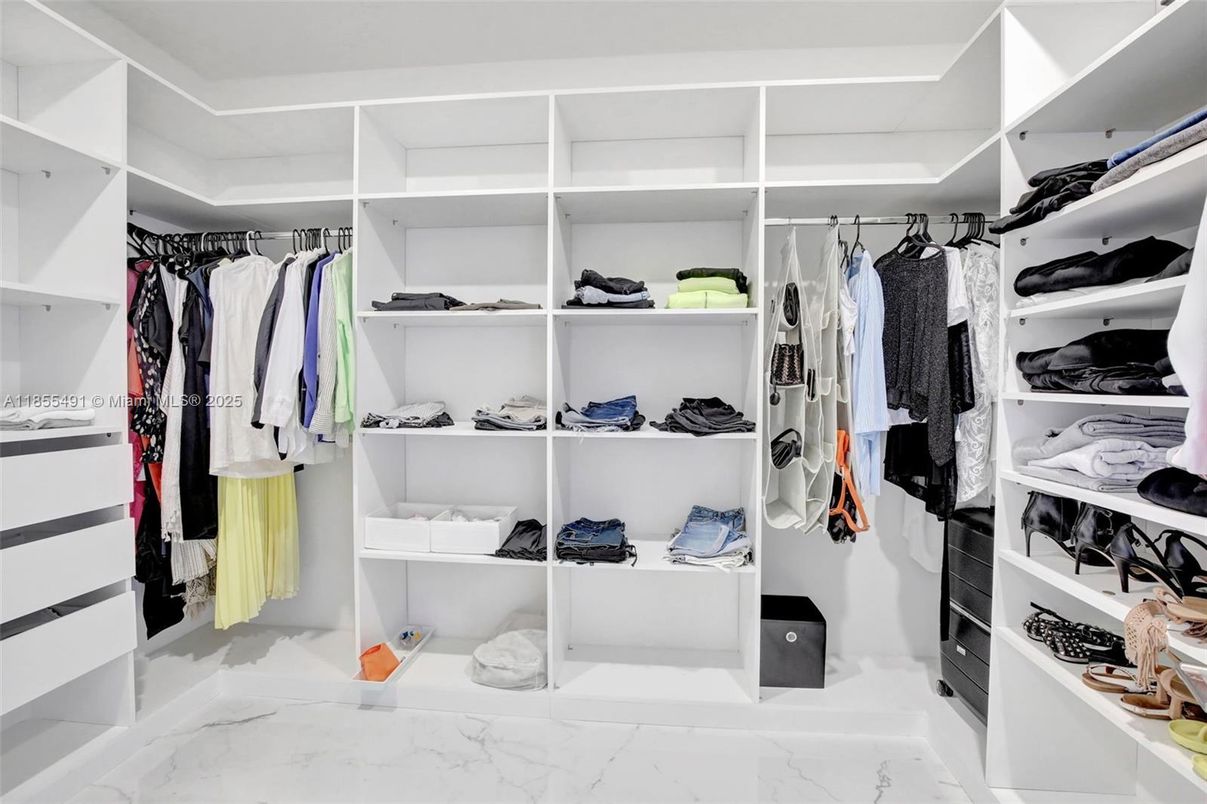 Interior, Marble, Walk-in Closets