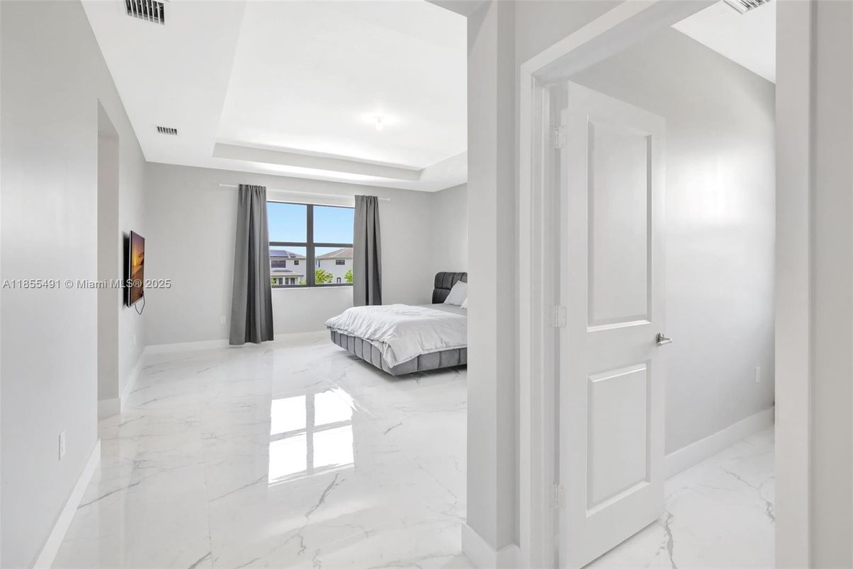 Bedroom, Interior, Marble, Recessed Lighting, Water