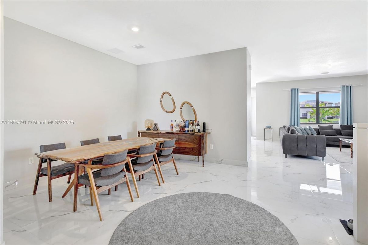 Dining room, Interior, Living room, Marble, Recessed Lighting