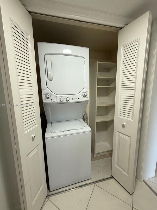 Interior, Utility Closets, Washer
