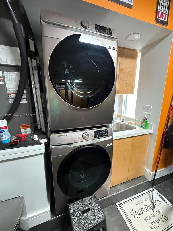 Interior, Utility Closets, Washer