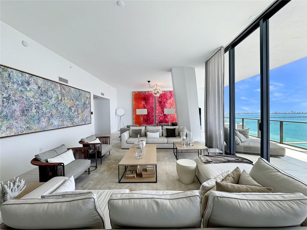 Interior, Living room, Water