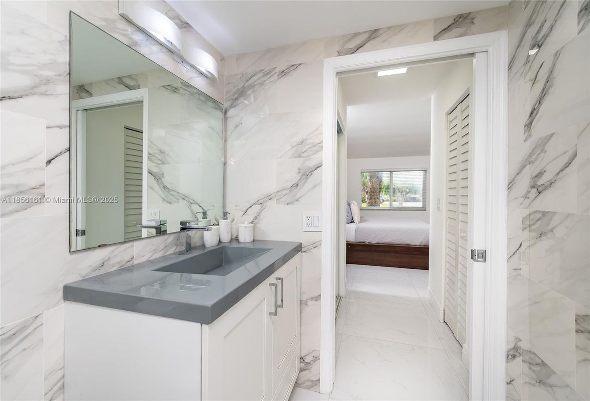 Bathroom, Interior, Marble, Marble Walls