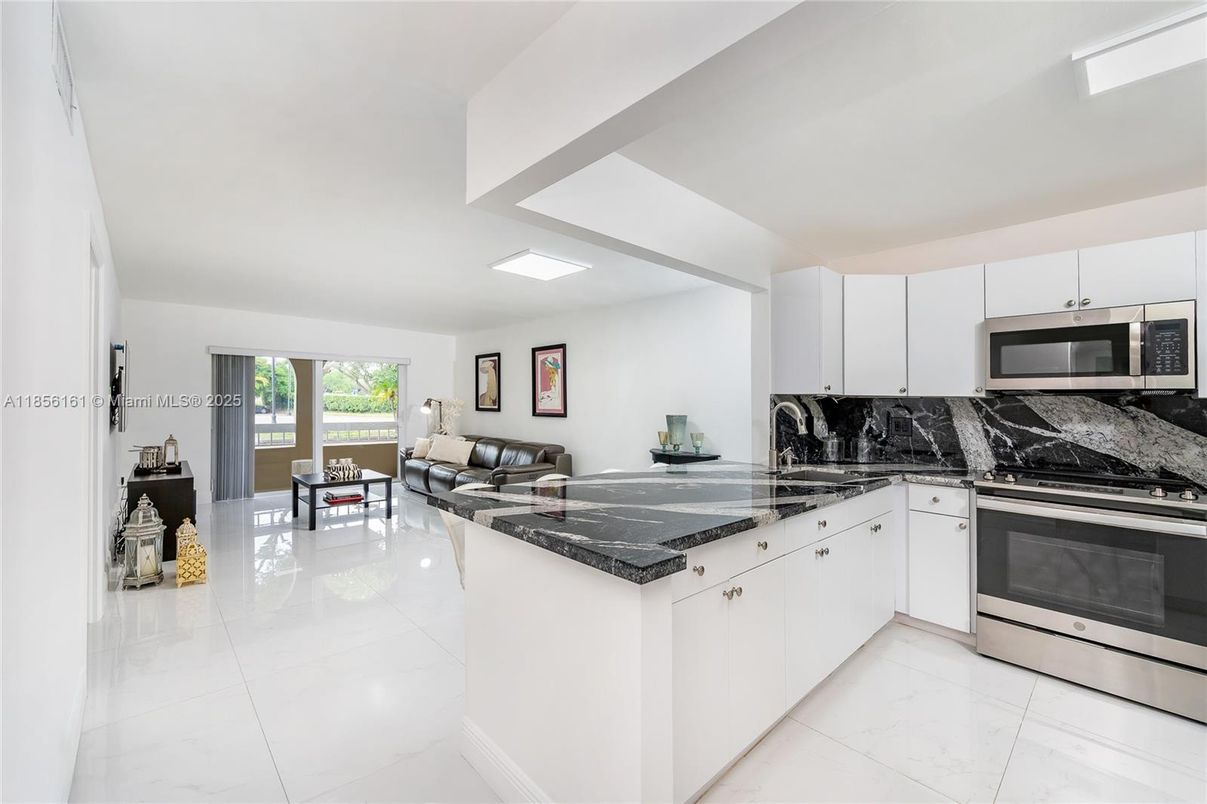 Interior, Kitchen, Living room, Marble, Stainless Steel Appliances