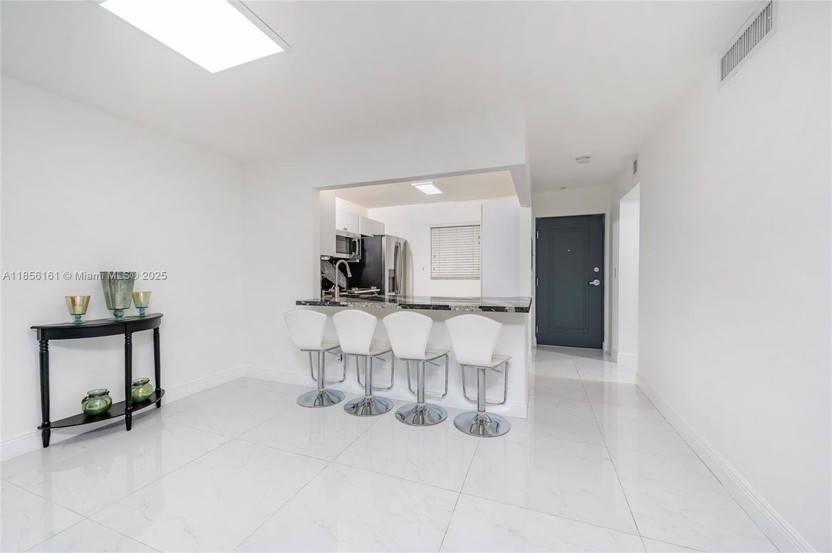 Interior, Kitchen, Marble, Recessed Lighting