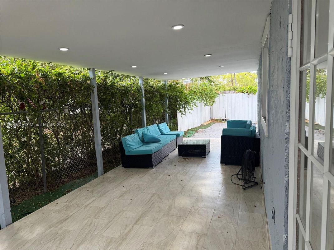 Exterior, Recessed Lighting