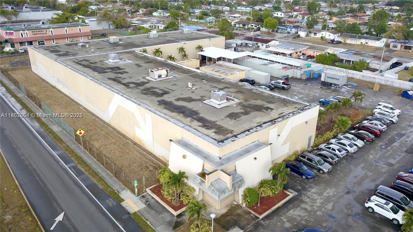 Exterior, Drone