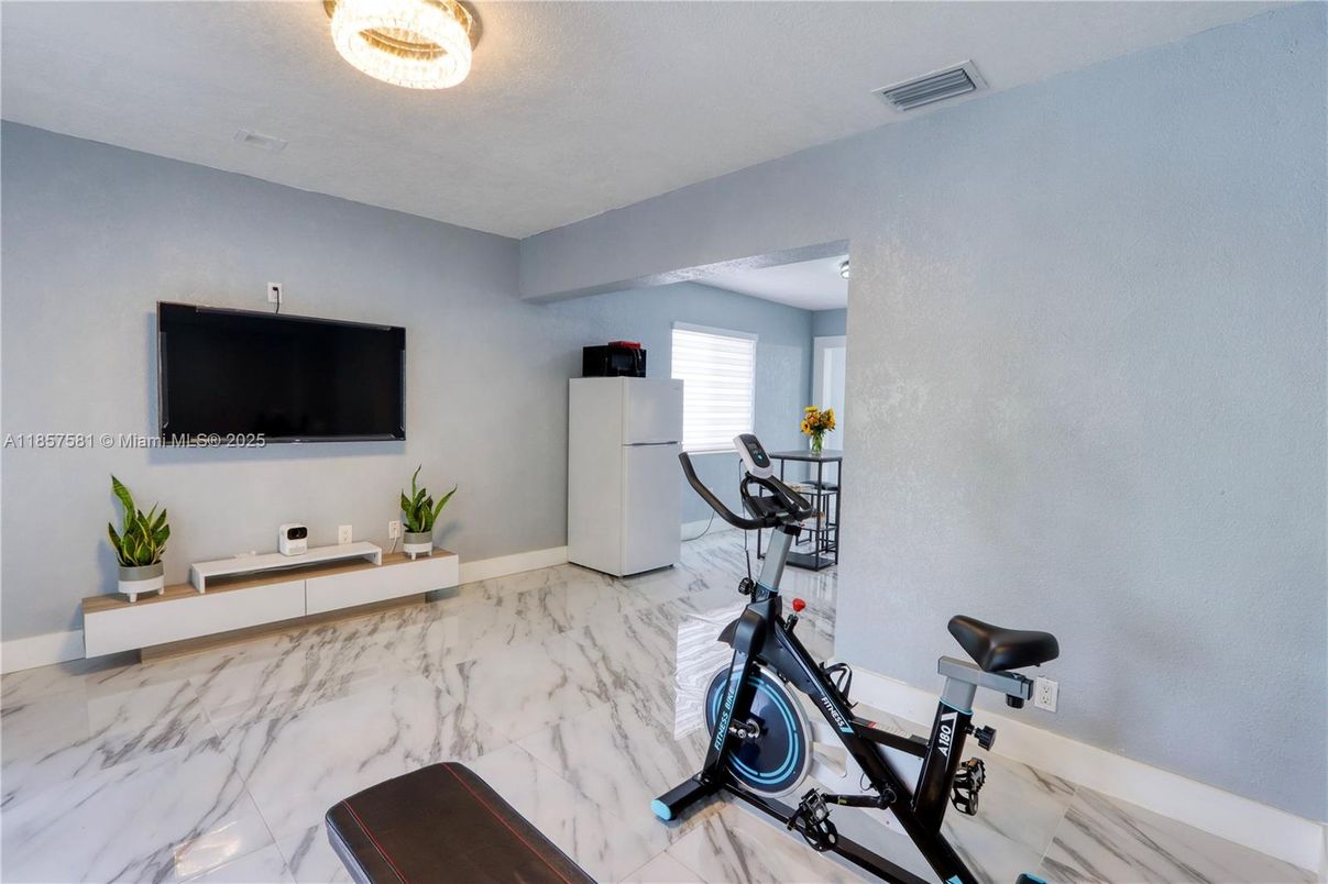 Fitness Equipment, Interior, Marble