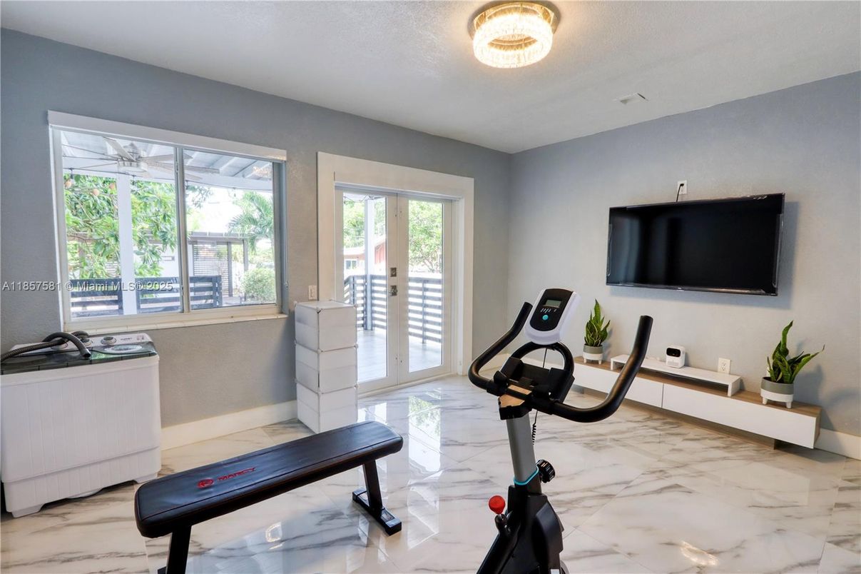 Fitness Equipment, Interior, Marble