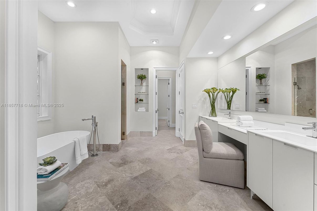 Bathroom, Dual Sink Vanities, Free Standing Baths, Interior, Recessed Lighting