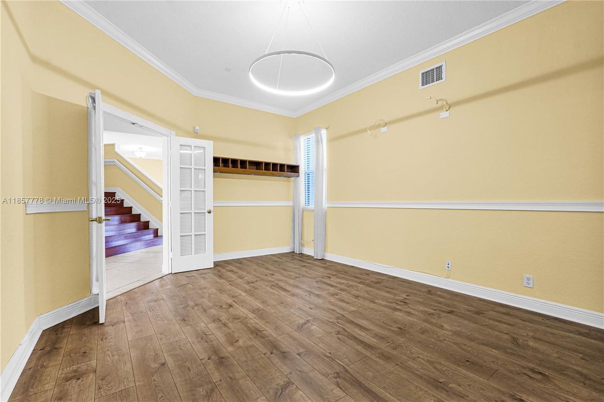 Empty room, Interior, Pendant Lights, Wood Texture Flooring
