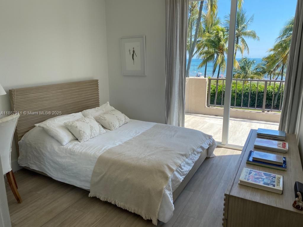 Bedroom, Interior, Water, Wood Texture Flooring