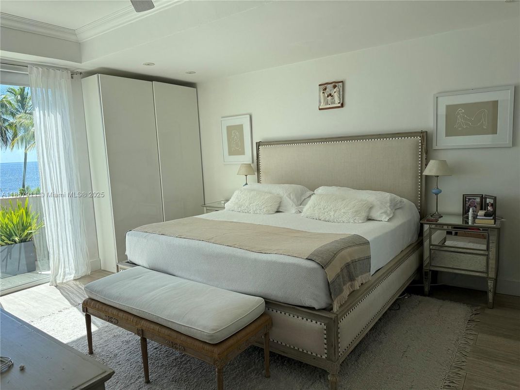 Bedroom, Interior, Water