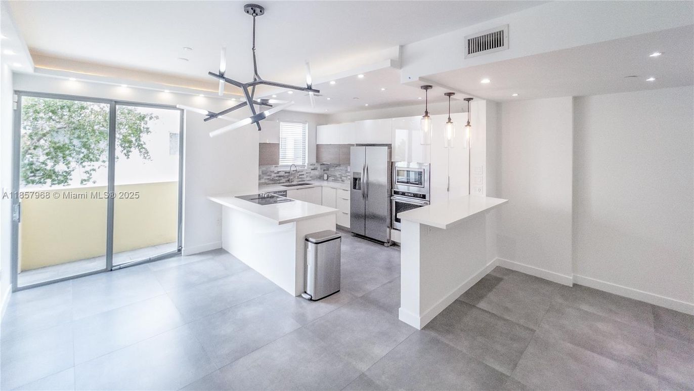 Interior, Kitchen, Pendant Lights, Recessed Lighting, Stainless Steel Appliances
