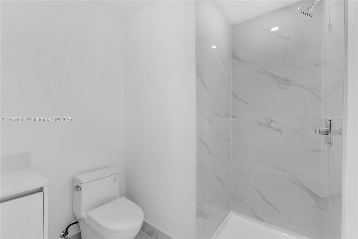 Bathroom, Interior, Marble Walls