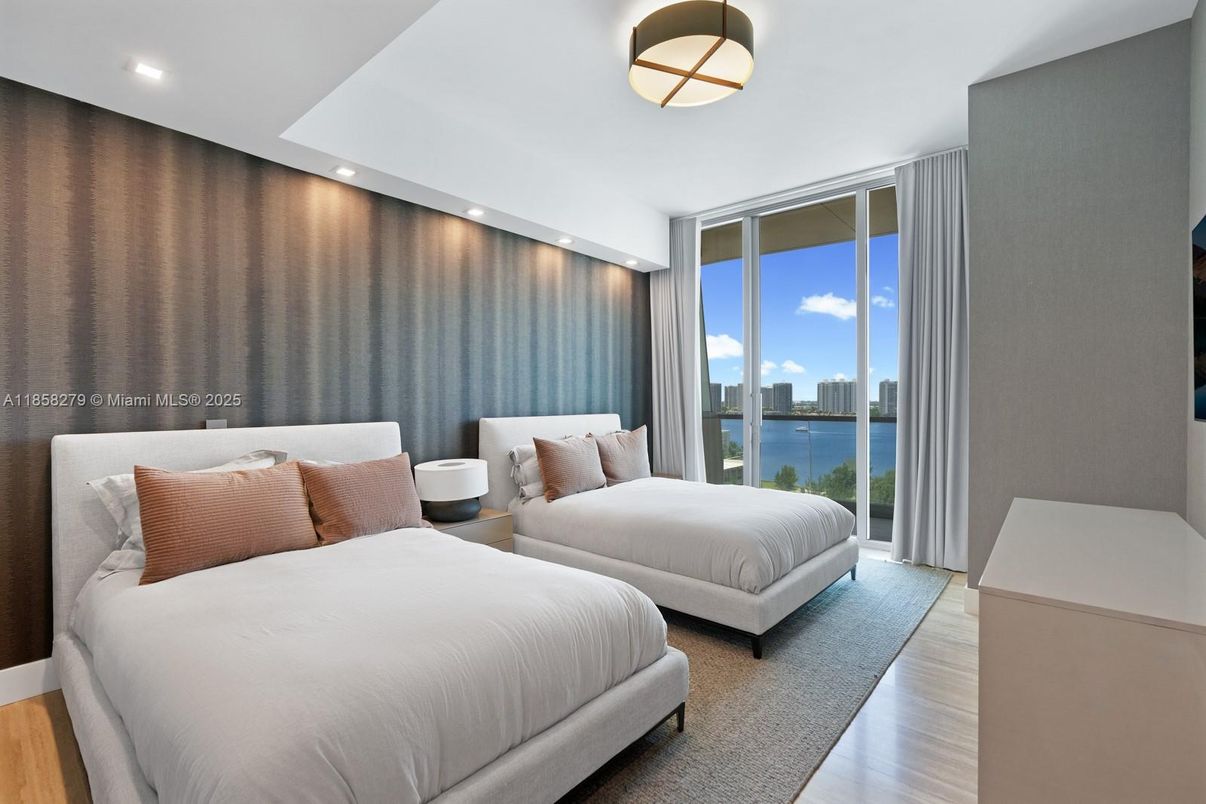 Bedroom, Interior, Recessed Lighting, Water, Wood Texture Flooring